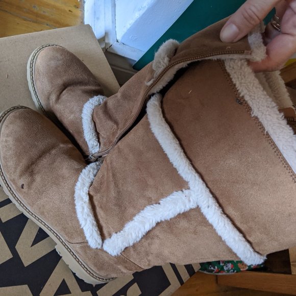 Kids Warm Autumn Boots Size J2 - Picture 2 of 5